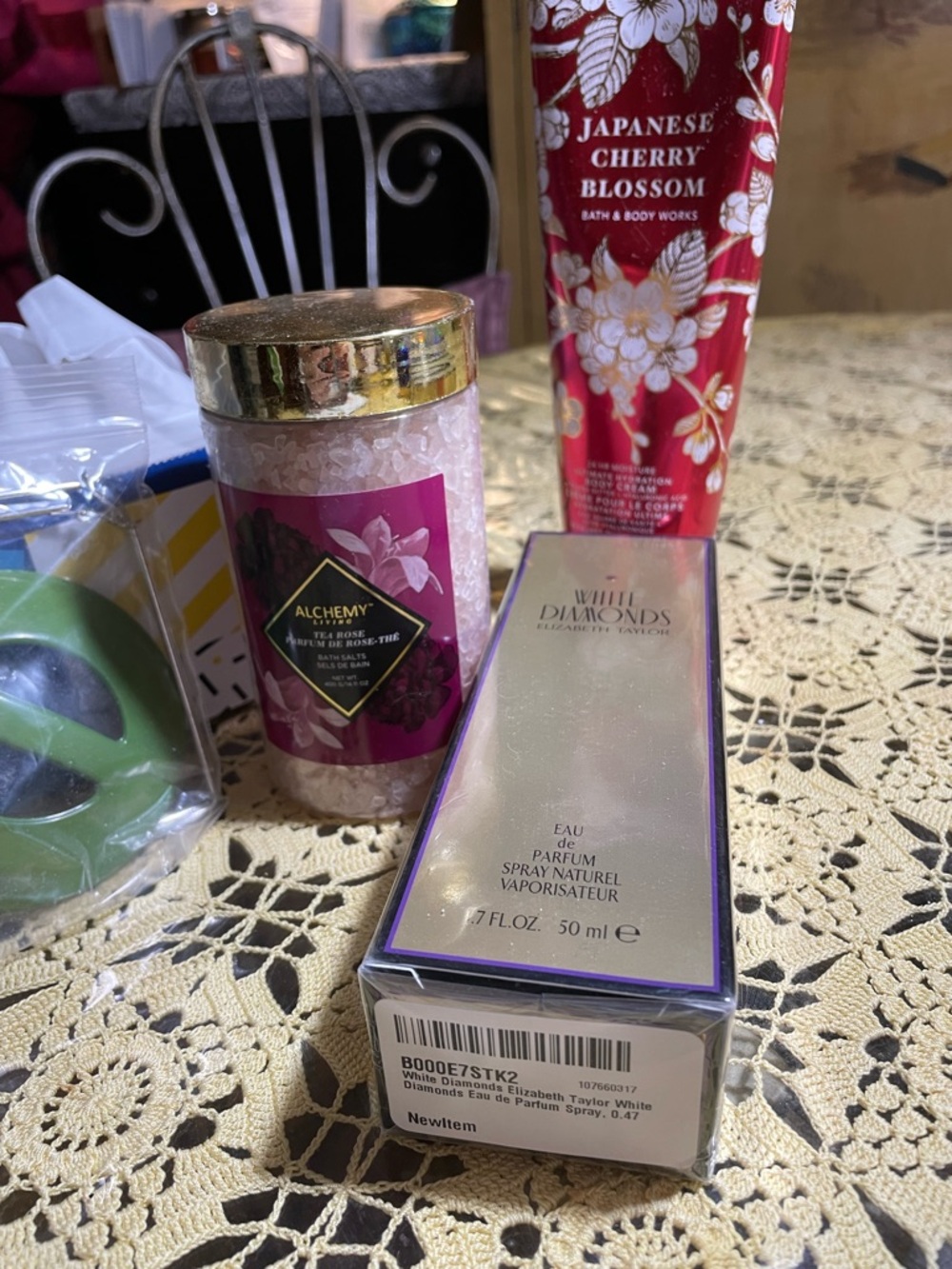Cosmetics White Diamonds
